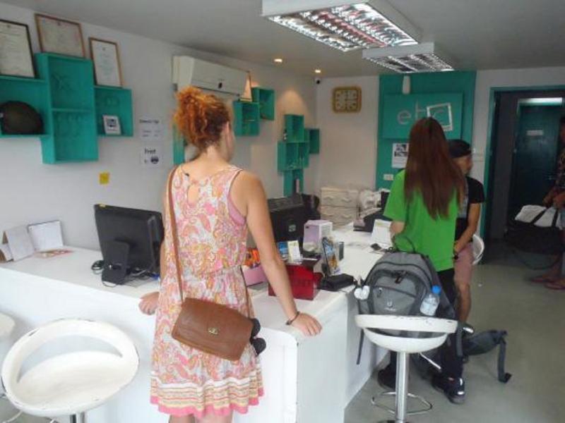 Jellybean Ezy Hostel Sathorn Bangkok Exterior foto